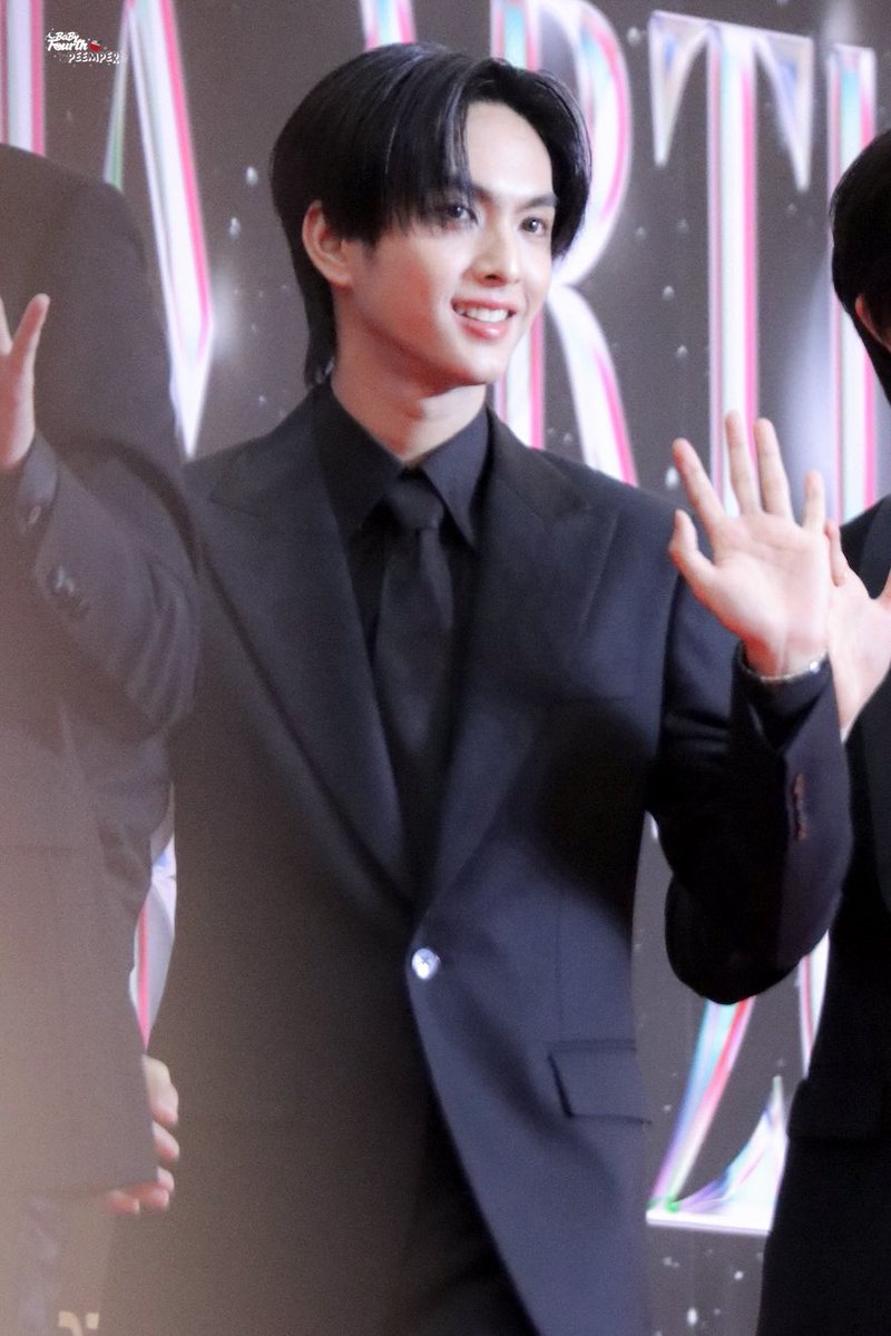 Pp_anarak's tweet image. ขอนิยามคำว่าหล่อแต่ยิ้มหวานให้กับคุณชายคอปเปอร์คับ!
#COPPERdechawat
#AAA2024inBKKxBUS