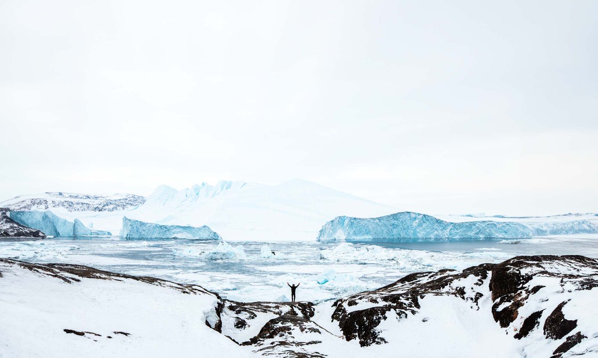 The world is your oyster. 
Filled with an endless amount of (travel 😉) opportunities.

2024 is coming to an end. A new year is knocking at the door. New plans, new beginnings. Always make sure you enjoy the ride!

#travelblog #travelcouple #wanderlust #greenland #tourism