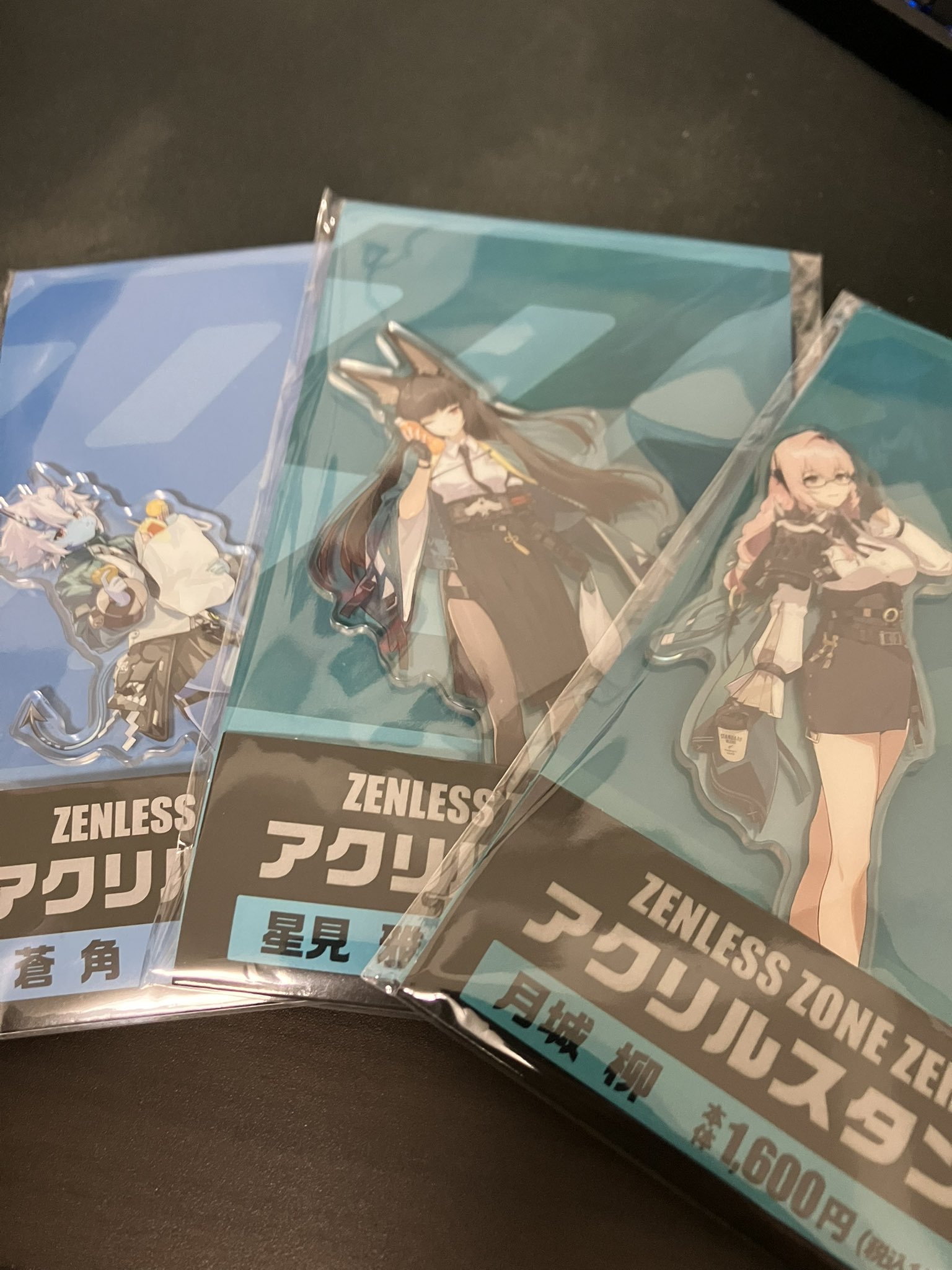 ゼンレスゾーンゼロ　浅羽悠真 星見雅　ファンタコラボ　アクリルスタンド　セット 713KXfnt5GL._UF350,350_QL50_.jpg