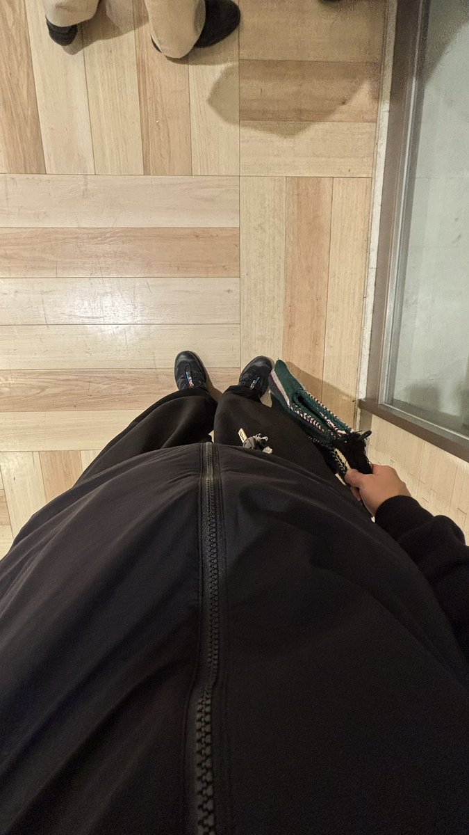 salomonもう一足買うか、asicsにするか
