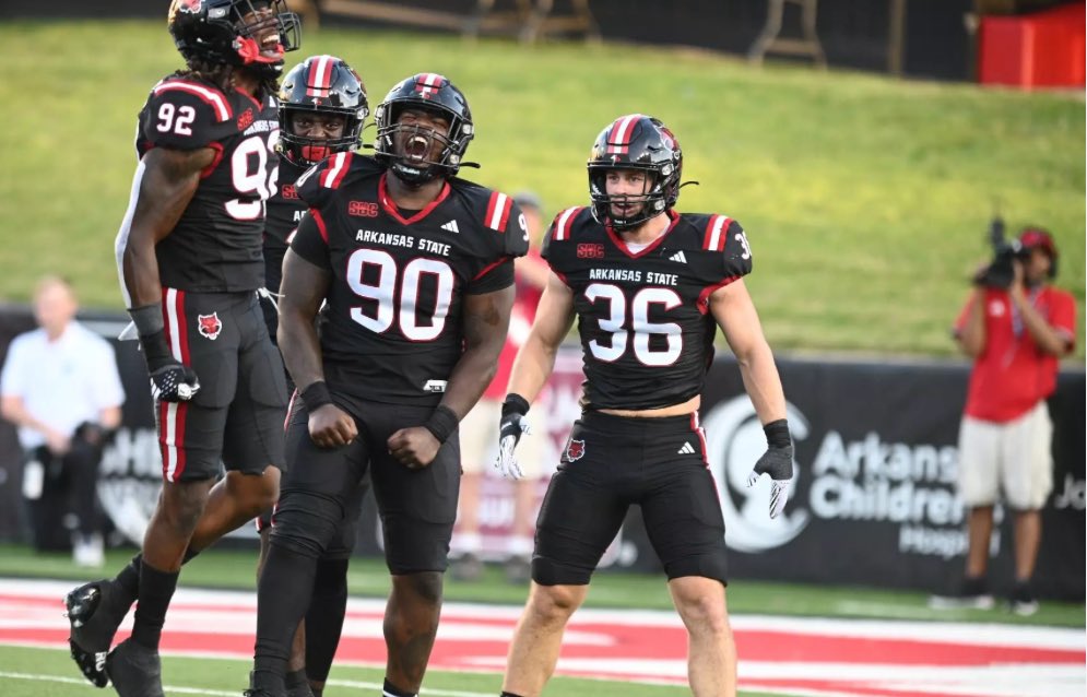 The past few years have been some tough years for Arkansas State football. 

This year’s season was a big turnaround. Positive moments last year &amp; a good offseason led to an 8-5 season. 

68 Ventures Champions. 

5-3 in SBC play

The turnaround in Jonesboro is here.