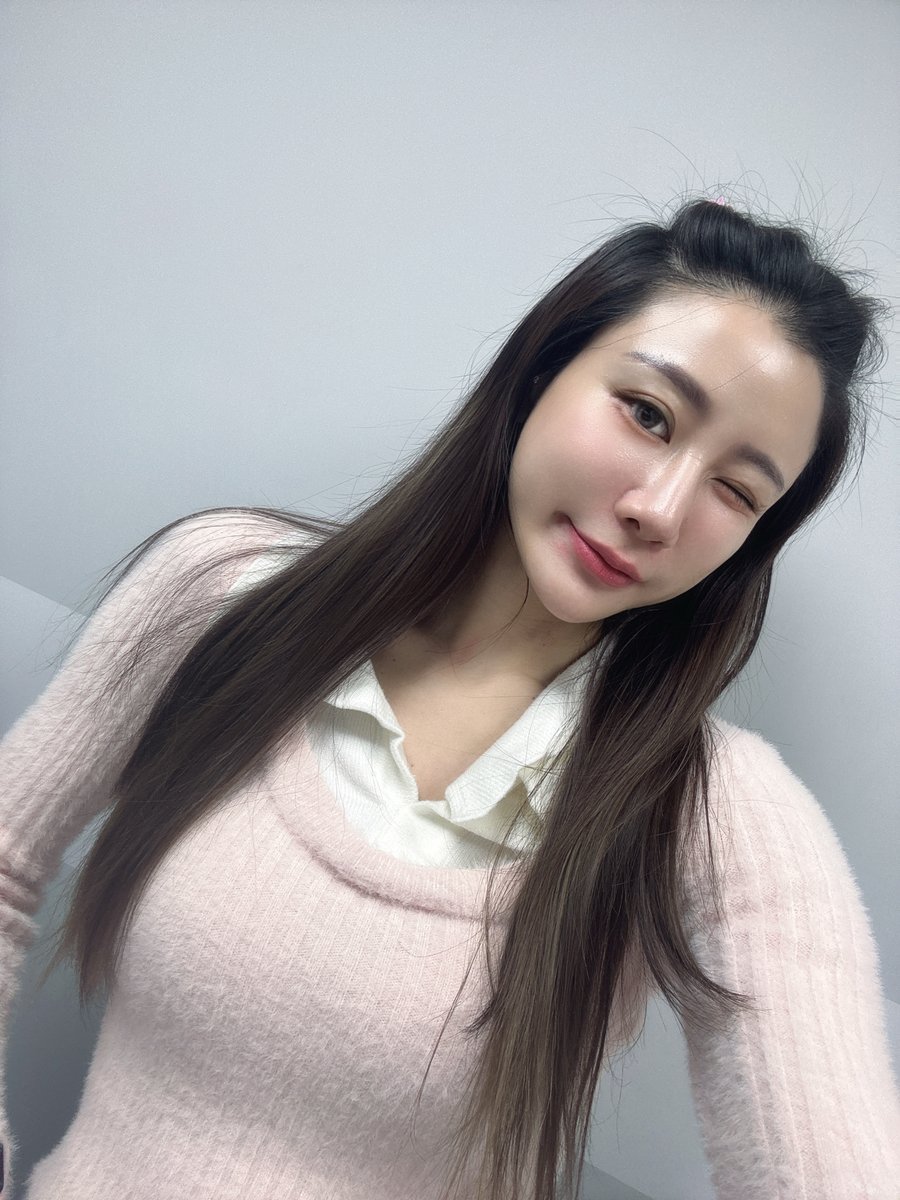生活要盡心 要隨心 
更要開心🤍

𝕁𝕍𝕀𝔻 🔍 𝕗𝕒𝕟𝕝𝕒𝕣𝕒𝟙𝟚𝟚𝟛  
【LINE】https://t.co/JHpyc267YW
【JKFace】https://t.co/Z43zkXqPxW https://t.co/CJxpPZdYK9