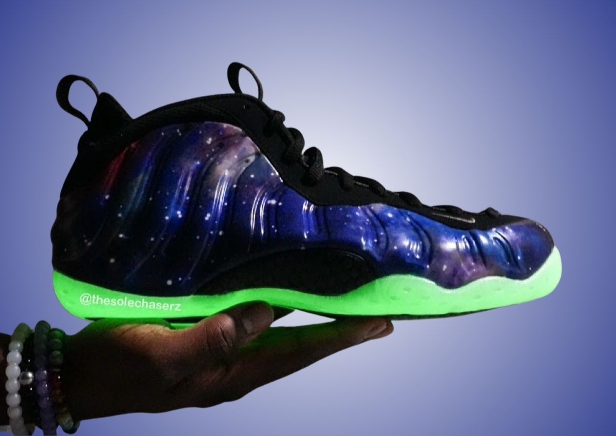 foamposites glow in the dark