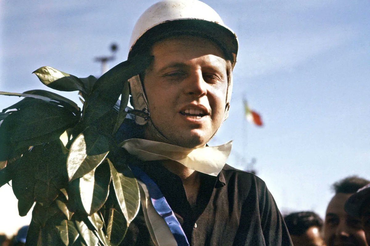 formula_podium's tweet photo. Giancarlo Baghetti 🇮🇹 venceu o GP da França 🇫🇷 de 1961. O italiano da Ferrari conseguiu a incrível façanha de vencer em sua 1ª corrida na F1! Dan Gurney de Porsche e Jim Clark de Lotus formaram o pódio.
#baghetti #ferrari #frenchgp #reims #gurney #clark #formula1 #f1 #podium https://t.co/4XD0xkvzs9