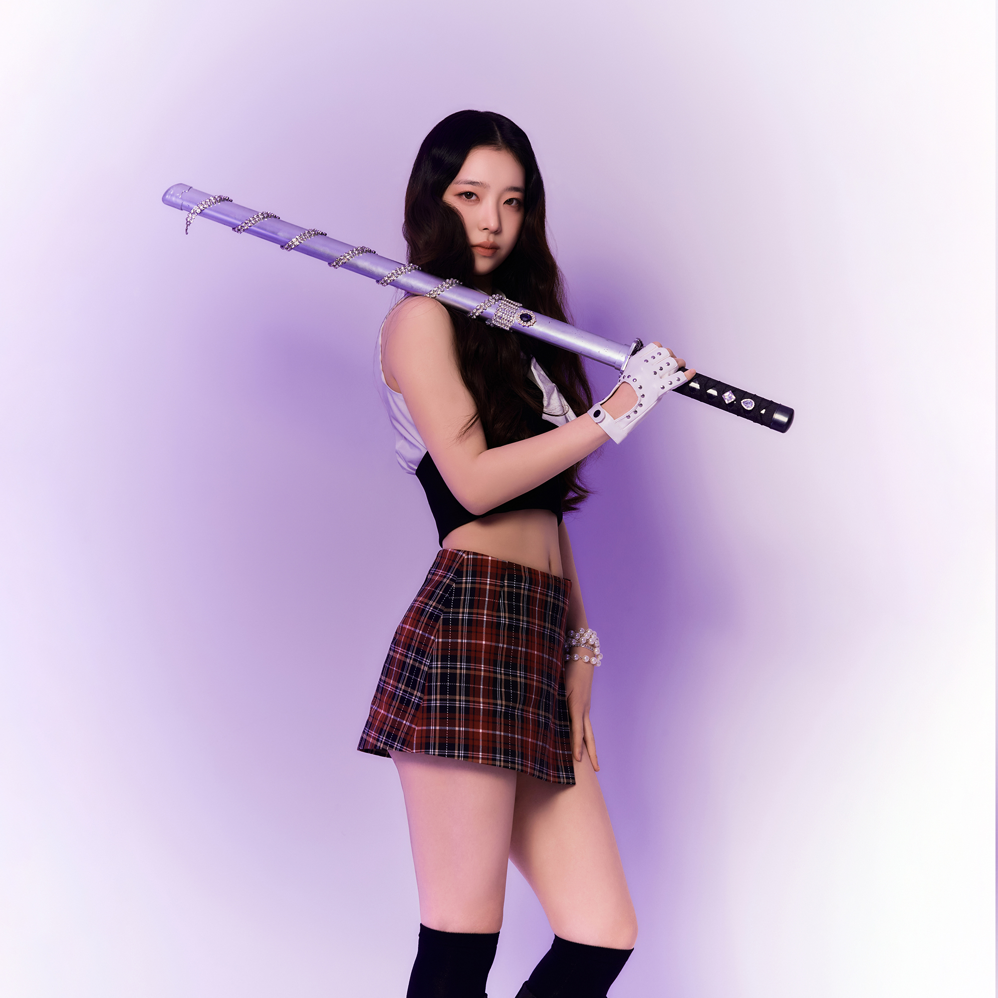 GfyRTXyagAAM5Yo?format=jpg&name=large