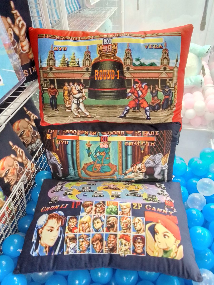 ラウンドワンのストIIぬいぐるみ、みんなかわいい。(そしてデカい！)