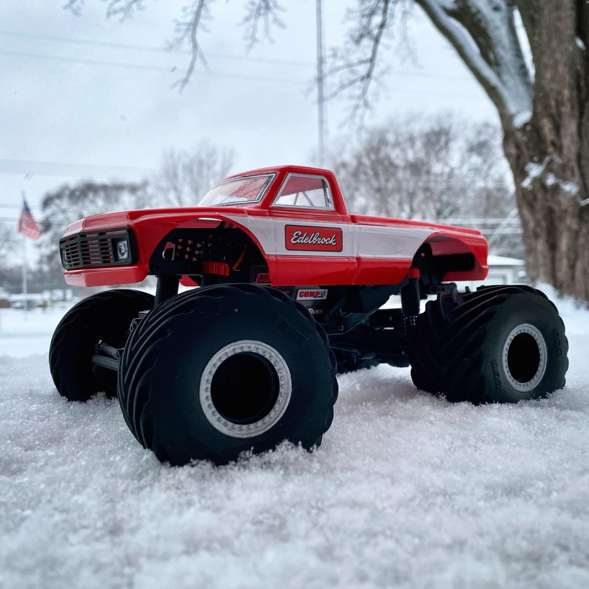 RedcatRacing's tweet image. Cody Oquist pauses the fun with his MT-18 to snap a pic. Thank you for sharing! 

Redcat MT-18 available at REDCATRACING.COM

#rcrMT18 #rcMT18 #MT18 #redcatnation #ScaleFunForEveryone