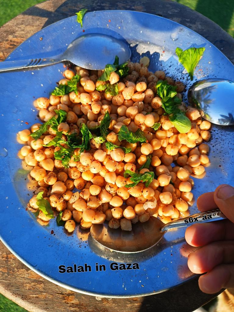 💔🥺The situation is very critical. This is what a family of 7 eats every day. 

After my main account was suspended, I did not receive any donations. Help me publish, donate, and follow this account.
gofundme.com/f/help-salah-q…