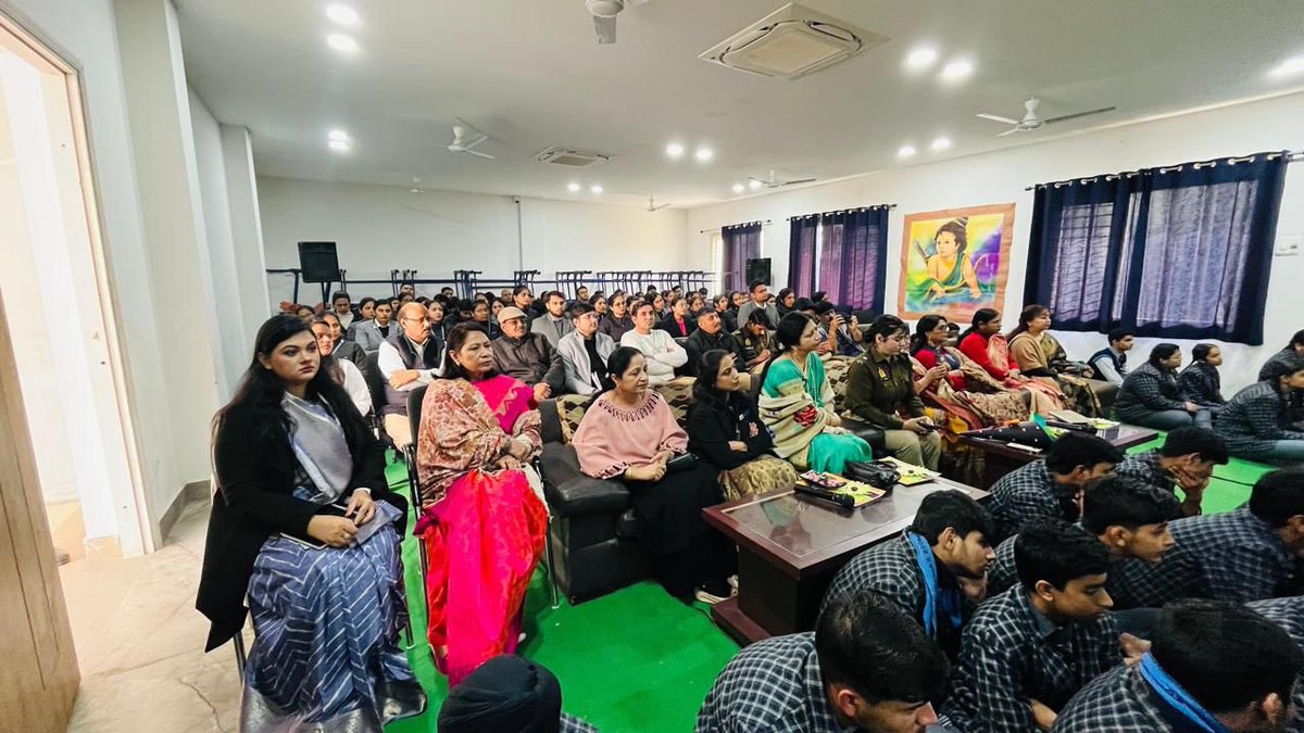 HazelmoonSchool's tweet image. This pioneering effort aimed to educate students about existing online threats and provide them with the knowledge to navigate this complex landscape effectively. 

#thms