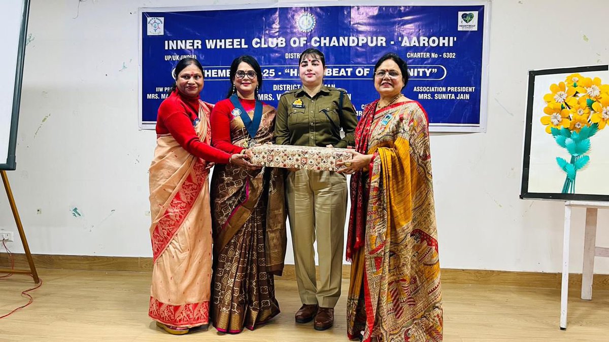 HazelmoonSchool's tweet image. Today, the Inner Wheel Club, in collaboration with the Cyber Security Cell Bijnor organized a highly informative session on cybersecurity  at The Hazelmoon School, Chandpur. We were honored to have CO , Ms. Ritika Singh, to preside over the event as our special guest.

#thms