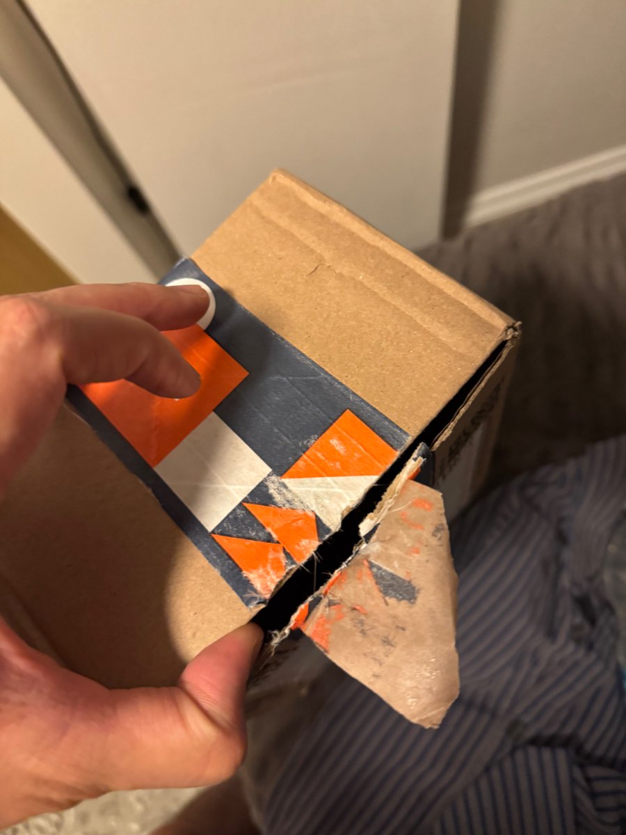 Pierce1621670's tweet photo. @AmazonUK @JeffBezos @AmazonHelp I'm shocked, furious, and beyond disappointed. I ordered a Dil Osmo Pocket 3 for £530, but your driver stole it, swapped it with a water bottle, and left me with a tampered box.
I reported it, provided evidence, followed every ridiculous instruction--including returning the water bottle only for your Specialist Team to accuse ME of fraud. They refused my refund, and ignored a police report I fled over the theft.
l've been a loyal customer since 2018, and now I'm out £530 because of YOUR failure. This isn't just bad service-it's a betrayal. Fix this immediately, or I'll escalate this publicly and legally. #AmazonFail #JusticeForCustomers