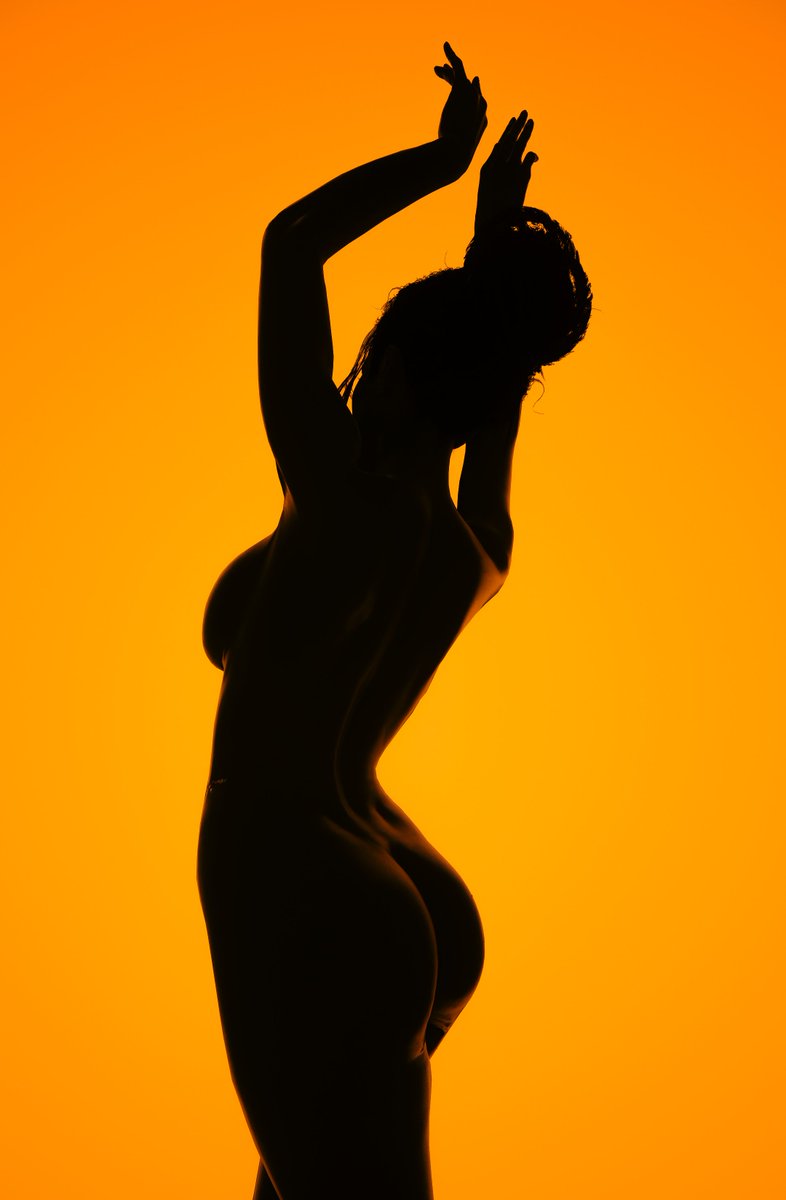 #Cyberpunk2077 
#Cyberpunk2077PhotoMode 
#ThePhotoMode #PhotoMode 
#VirtualPhotography 
#VPRT #WIGVP