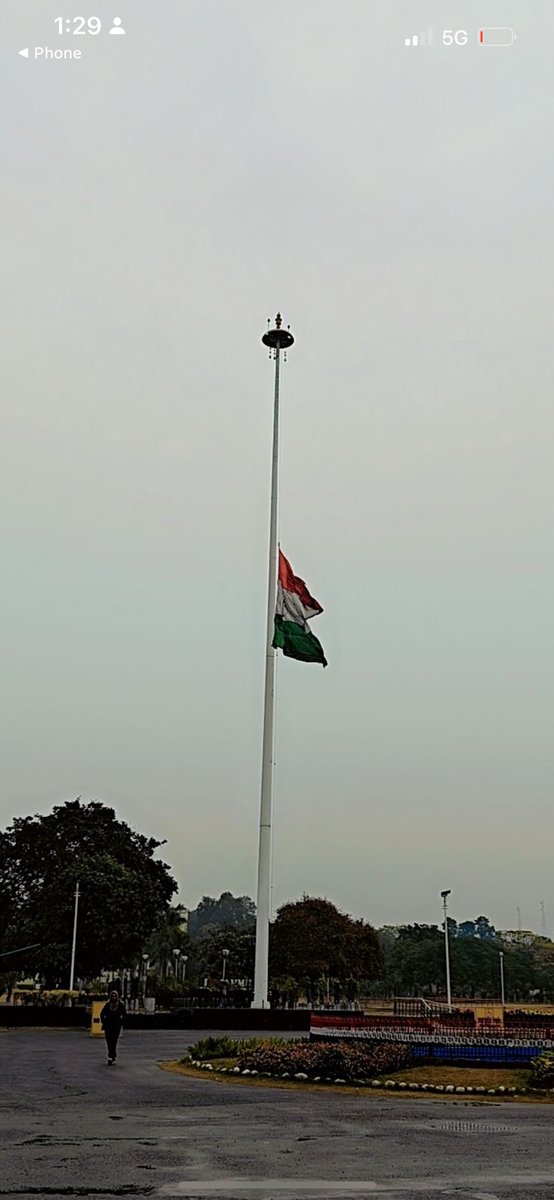 ashishraina96's tweet photo. United in remembrance and reverence for what has been lost forever. Rest in peace former PM of India Dr. Manmohan Singh ji https://t.co/c4WBFW2oMR