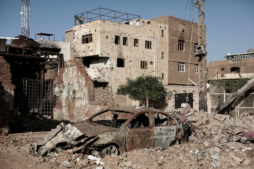ricardgoma's tweet photo. Una gran bretxa separa les guerres visibles de les invisibles. Cal no oblidar la cruel invasió d'Ucraïna i el genocidi palestí. I cal recordar tb q Sudan i RDCongo pateixen violències i emergències humanitàries devastadores #Any2024
https://t.co/L1EcWKhHLU
https://t.co/Szuc3ok9YC https://t.co/V1EKUVouly
