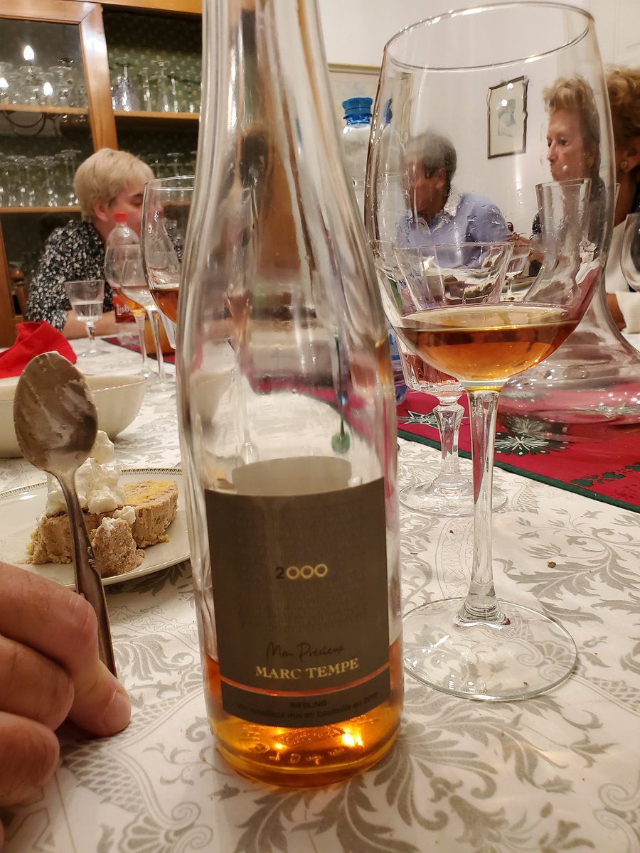 marc_tempe's tweet photo. At the Christmas eve table !
#marctempe #christmas #monprecieux #riesling #SGN #noblegrapes #biodynamics #drinkalsace #alsacerocks https://t.co/GW4Y8bIOns