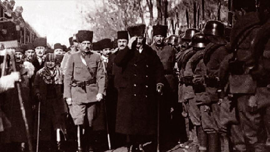 Atatürk’ün Ankara’ya gelişinin 105. yıl dönümünde; Ankara’mızı Milli Mücadelemizin karargahı ve Cumhuriyetimizin başkenti yapan başta Gazi Mustafa Kemal Atatürk olmak üzere tüm kahramanlarımızı saygı ve rahmetle anıyorum.