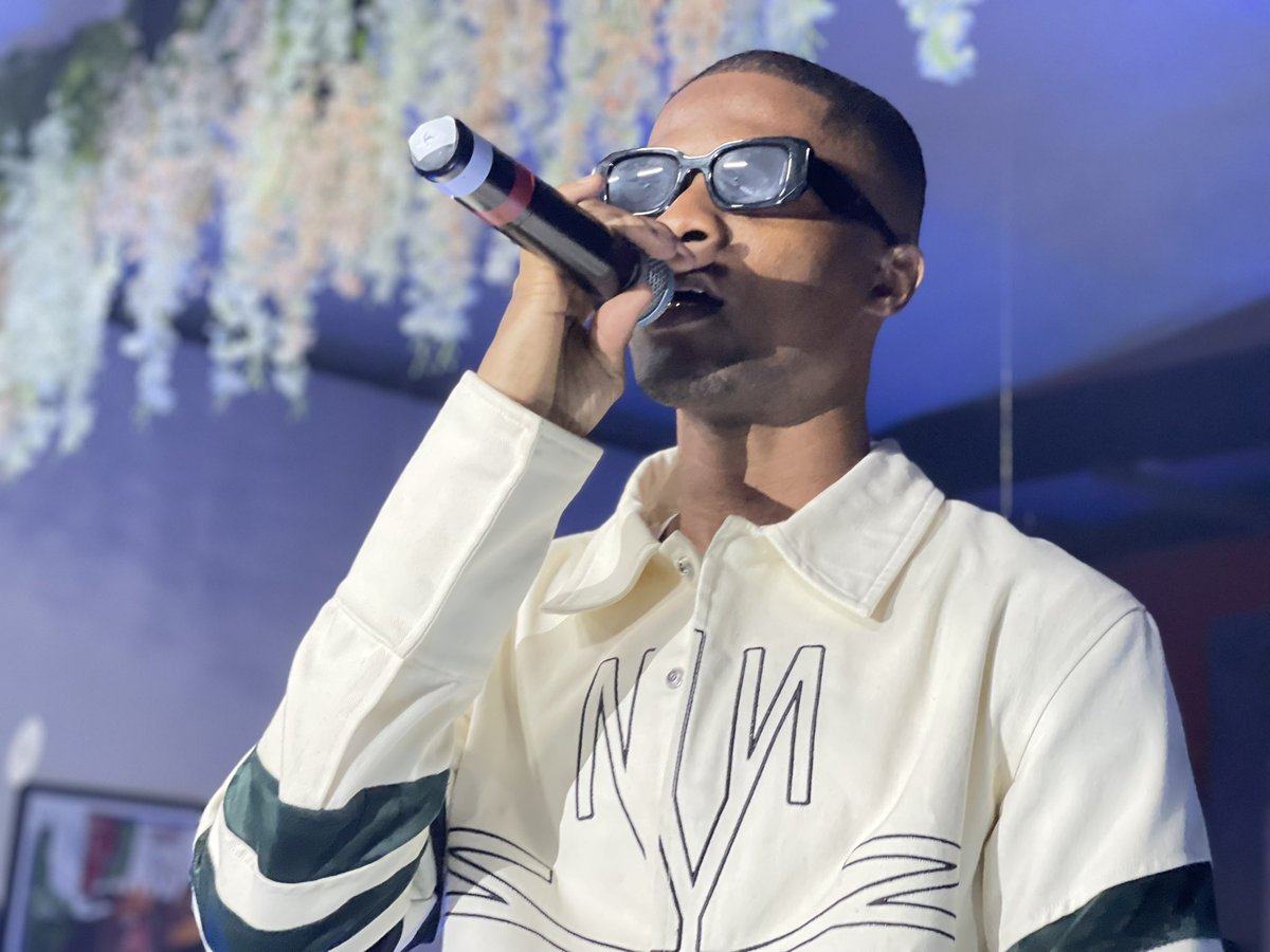 BigDennisOG's tweet image. Retweet and like if you love Kwesi Arthur 🐐❤️