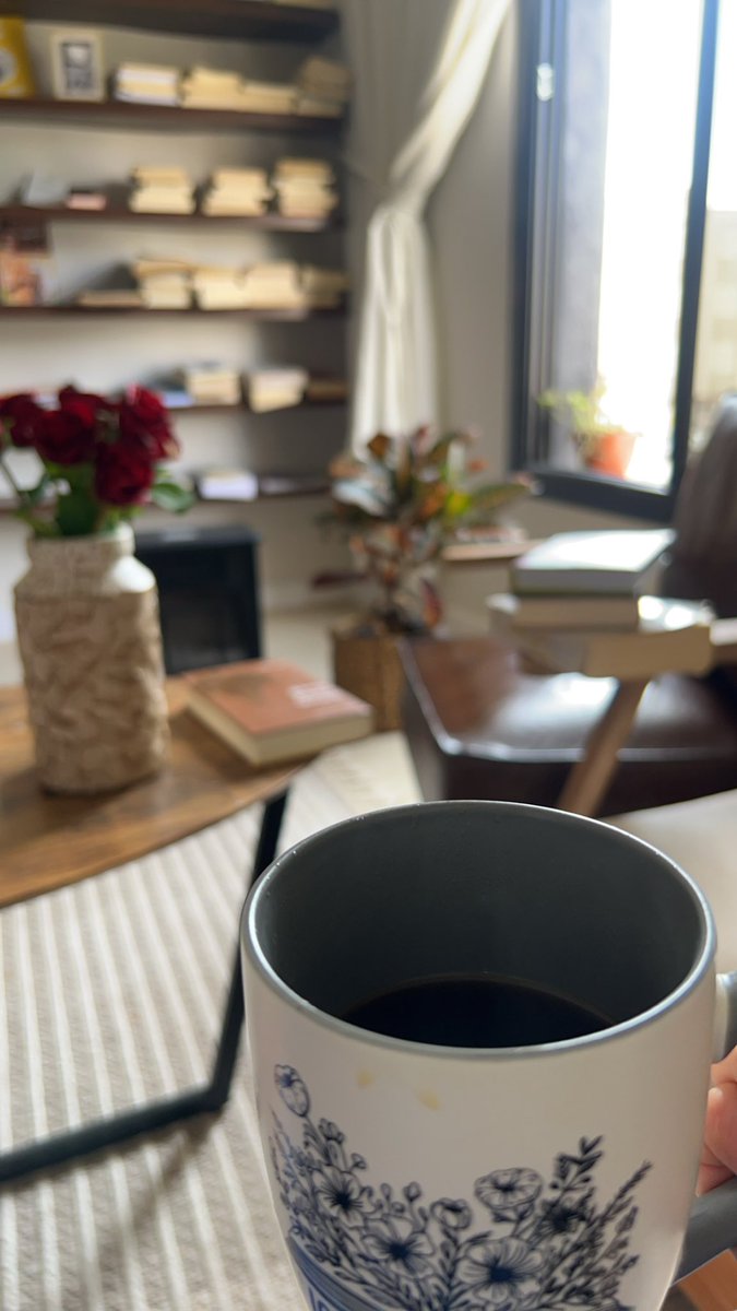 " إن كان لا بدّ من سعادةٍ في هذه الحياة فسعادتها أن يعيش المرء فيها معتقدًا أن لا سعادة فيها ليستطيعَ أن يقضي أيامه المُقدَّرة له على ظهرها هادئ القلبِ ساكن النفسِ لا يكدِّر عيشهُ أملٌ كاذب، ولا رجاء خائب."