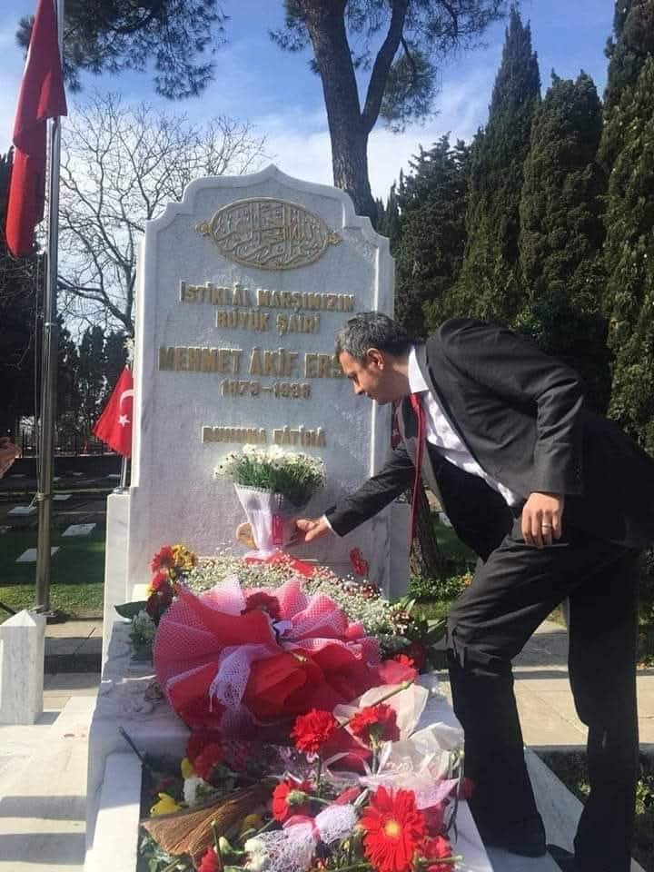 İstiklal şairimiz #MehmetAkifErsoy'u vefatının 88. yıl dönümünde saygıyla, rahmetle ve minnetle anıyoruz.