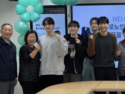 Hyunjae, Jacob and Kevin went to the Jongno Senior Welfare Center today to do meal service volunteer work 🥹♥️