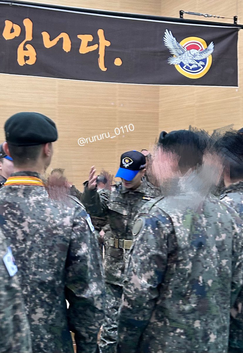 <a href="/sweetbaby_jh/">__쫑쫑💛🍀</a> + 비계로는 안보일 것 같아 본계로 찾아왔습니당… 제보자입니다!! 제가 갤러리를 보니 요 사진도 있어서 공유드려용…!

웃으며 외출 나가서 음주하지말고 사고치지말라던 조교님모습입니다!!

팬분들이 기다리는걸 알고 있었다면 영상 하나라도 찍어볼껄 그랬나봐요…ㅠㅠㅠ