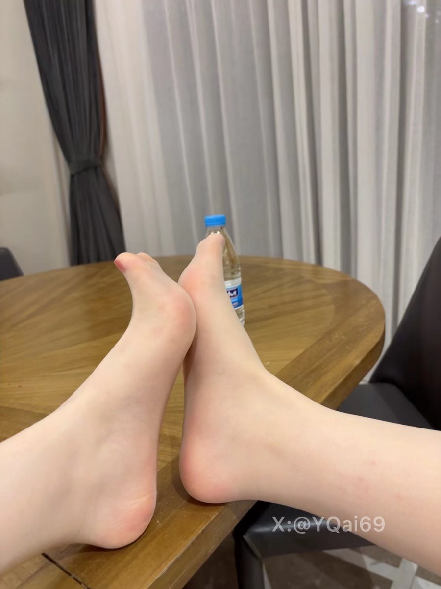 绿帽情侣  推荐一个良心网黄视频平台  👉  Tx005.tv

美脚请哥哥们欣赏！

#绿帽情侣 #空姐 #模特 #丝袜 #高跟 #美腿 #美脚 #意淫 #单男
#约炮 #绿帽情侣
推荐一个良心网黄视频平台 👉  Tx005.tv