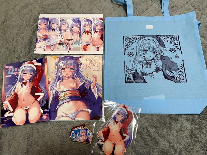 コミケで出すごちうさセット、ホロライブセット写真ですー!どれも凄く良い仕上がりになりましたので是非手にして頂きたいです✨宜しくお願いします! 