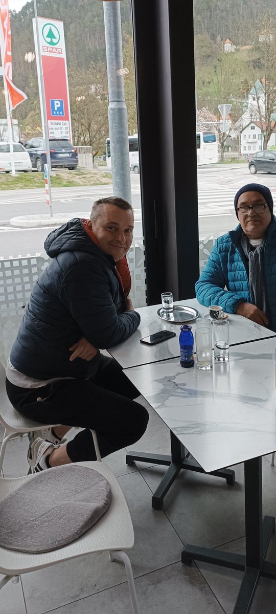 Oh, sem srečnega prijatelja pred letom... Pač sem delovnega časa...