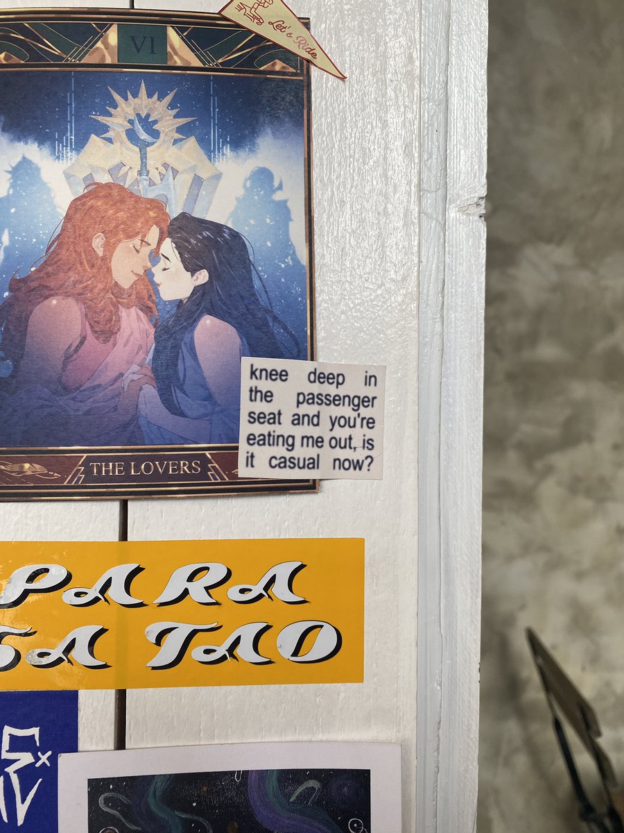 Banininzzzz's tweet image. update: we're friends now! 👩‍🦯