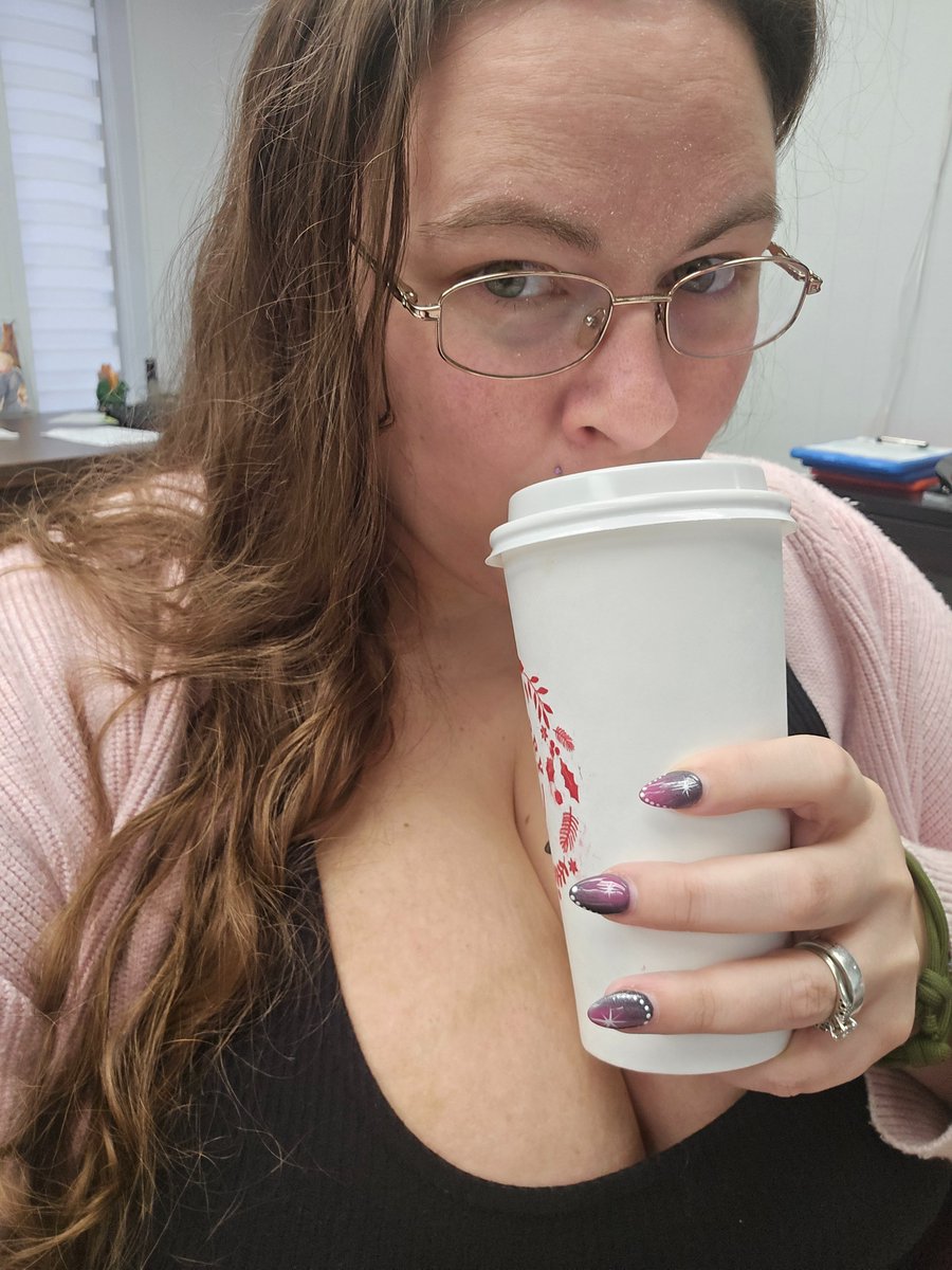 Woke up this morning and a sub reactivated his account after less than 24 hours because he couldn't stop thinking about me.
He paid for my morning coffee.
