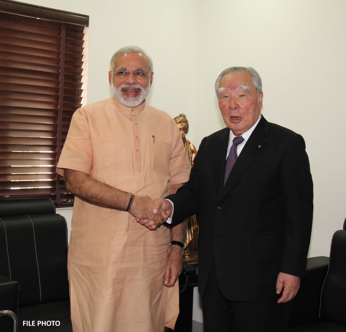 心から哀悼の意を表します。