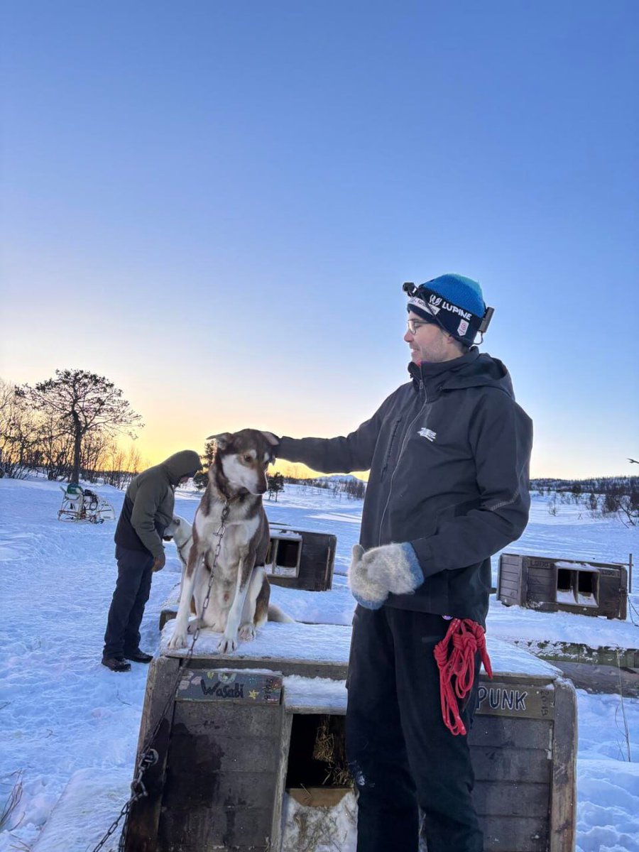 Spend a wonderful time with the cute sled dogs on this quiet snowy land. Feel the harmony between man and nature, and experience the warmth and happiness of winter in the snow.