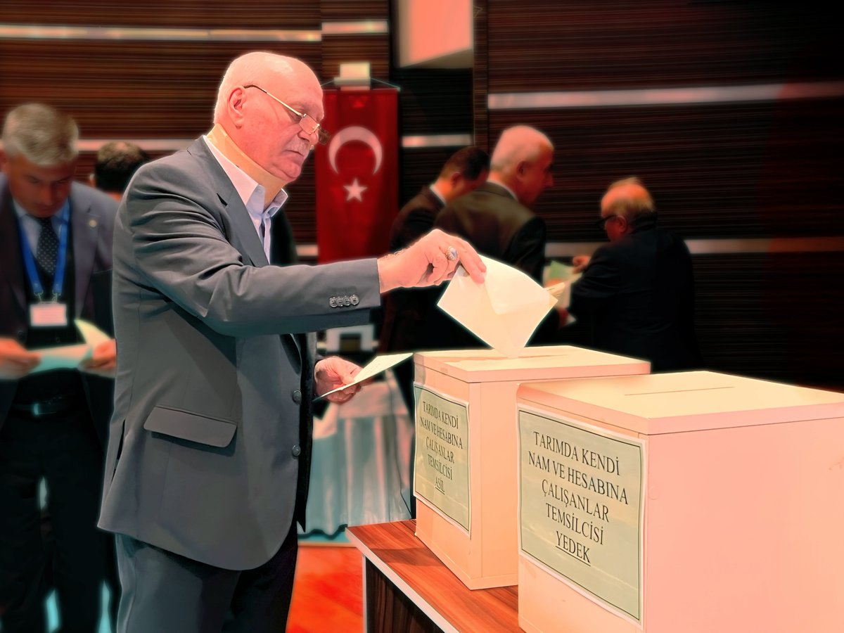 Sosyal Güvenlik Kurumu’nun bugün yapılan 7.Olağan Genel Kurulu’nda “Tarımda kendi nam ve hesabına çalışanlar temsilcisi” olarak yeniden SGK Yönetim Kurulu üyeliğine seçildim.