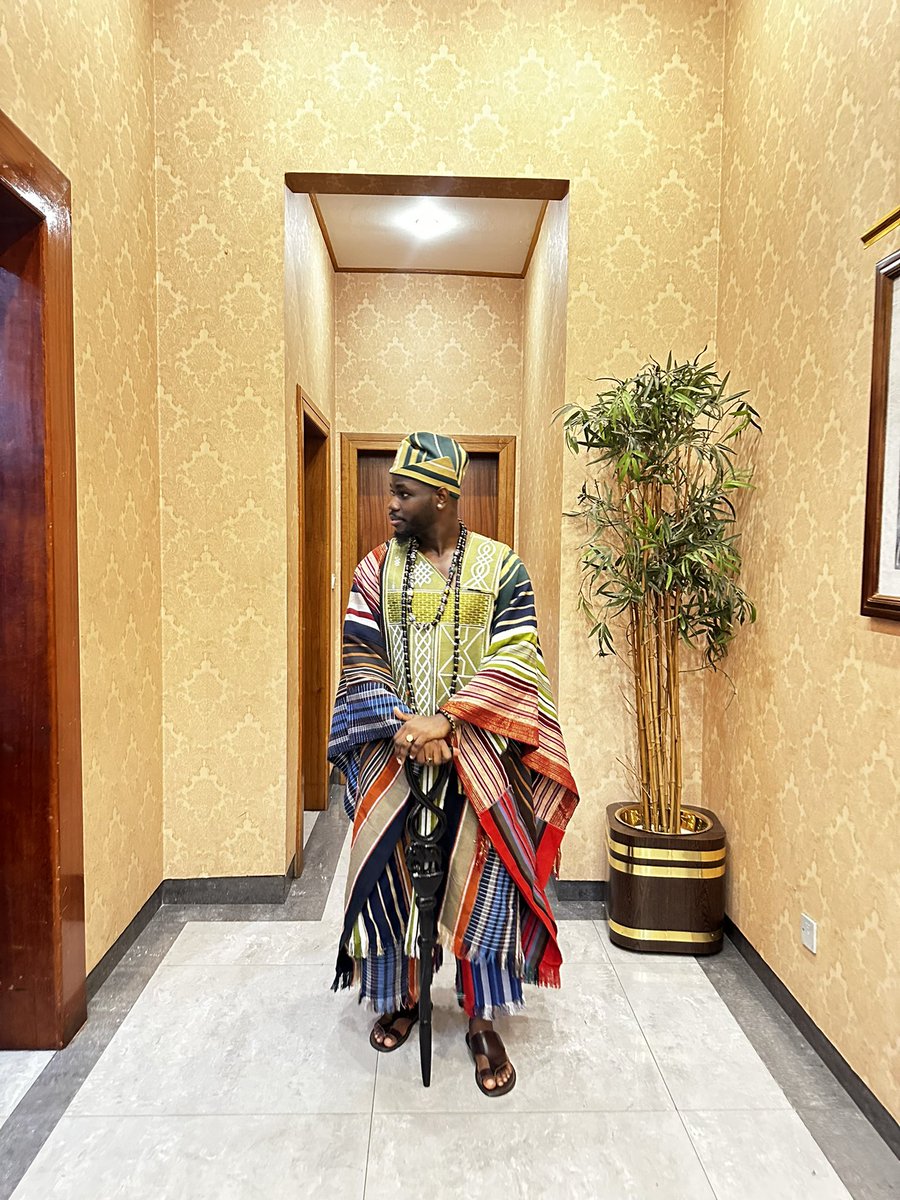 IamTflames's tweet photo. "Stepped out in regal vibes, draped in tradition and style.
@thekulubrand @afwnigeria @AFWNY @AFWLondon https://t.co/TtfuGO05dz
