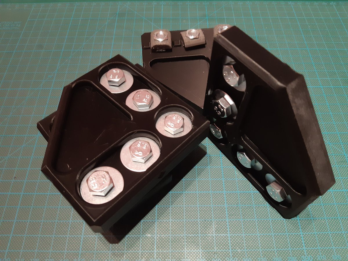 Contraptor_Lab's tweet photo. Coming soon: BRB CNC 3018 Kit “CE1” - https://t.co/sV9VyvDI9i #3018cnc #3018pro #cnc3018 #cnc3018pro #contraptor #lab #contraptorlab #cnc #cncmachining #cncrouter https://t.co/Z0ZJFOtq6O