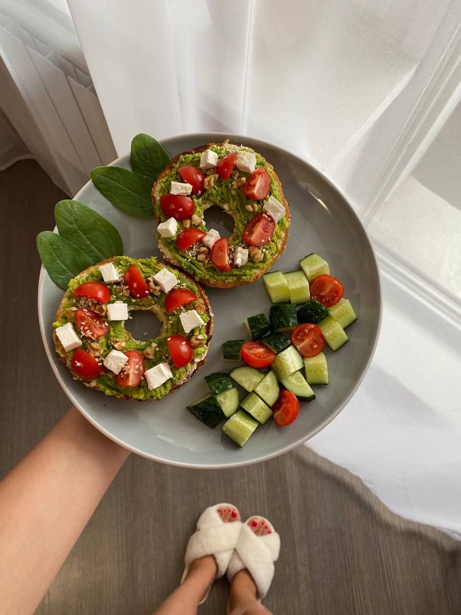 Diorgirlx's tweet photo. eating well is a form of self respect https://t.co/aqmdk4BvT0