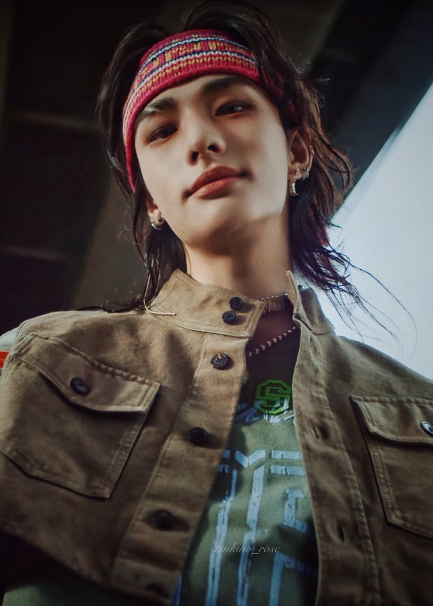 ANARKlNKS's tweet photo. @outer_cosmo ᅠ

SHARGA, 2000.
Katanya kalo stres, harus potong rambut. Ini gua udah sampe botak gini tapi kok malah makin stres, ya? Gimana si gua harus giMANA LAGI SIH YA. [Frustrasi]

(From this to this).
(Tlong puji-puji aku biar aku gk mkin stres).

ᅠ https://t.co/Tcw9MQWmvW