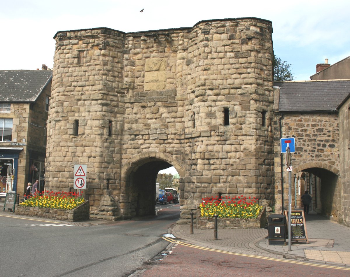 Settling down to write an article for the Northumbrian magazine on Alnwick's medieval town walls. In particular I am trying to see if a photograph exists of the section that was discovered in 2001 during ground works in Greenwell Road. <a href="/alnwickgazette/">Northumberland Gazette</a> <a href="/AlnwickCivicSoc/">Alnwick Civic Society</a> #alnwick