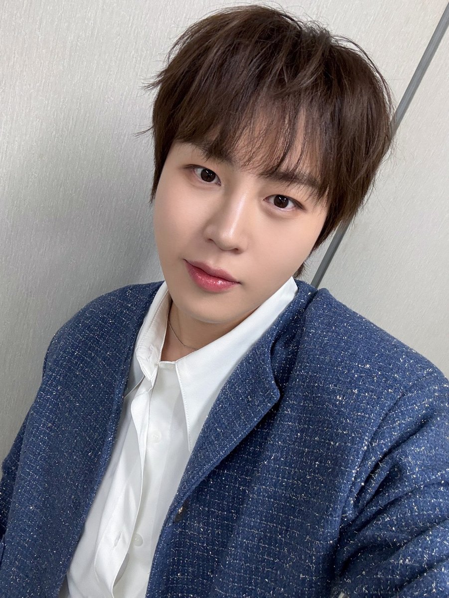 [#하성운] ⏰  

잠시 후 8시 50분! JTBC <PROJECT 7>에 하성운이 출연합니다📺  
막방이니 더더욱 놓치면 안되겠죠? 하디렉터님 놓치지 않을 거예요💙

#HASUNGWOON #PROJECT7