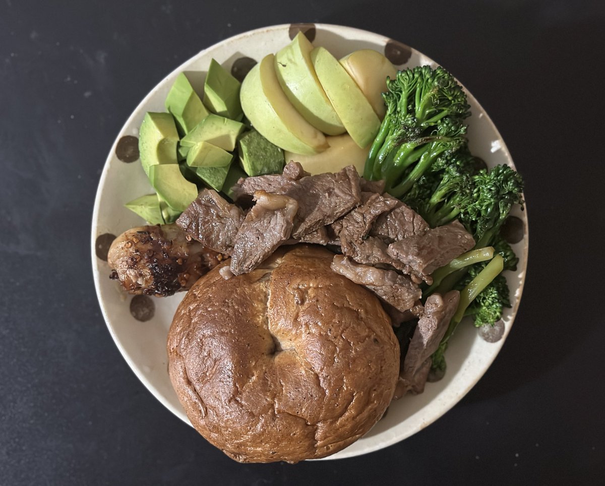 今天贝果是肉桂核桃的