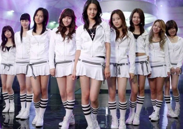 AboutMusicYT's tweet photo. Paste Magazine has named the best kpop songs of 2024:

1. Girls Generation - Into The New World
2. RM - Come back to me
3. Rosé, Bruno Mars - APT.
4. Bibi - Bam Yang Gang
5. ITZY - Imaginary Friend
6. TWS - Plot Twist
7. IU - Love Wins All
8. 10cm - Spring Snow
9. aespa - Supernova
10. ILLIT - Magnetic

11. ENHYPEN - Scream
12. Kiss of Life - Igloo
13. Day6 - Welcome To The Show
14. ATEEZ - Ice On My Teeth
15. TWICE - I Got You
16. Stray Kids - Stray Kids
17. SEVENTEEN - Rain
18. BABYMONSTER - Forever
19. Doyoung - Little Light
20. P1Harmony - Killin’ It
