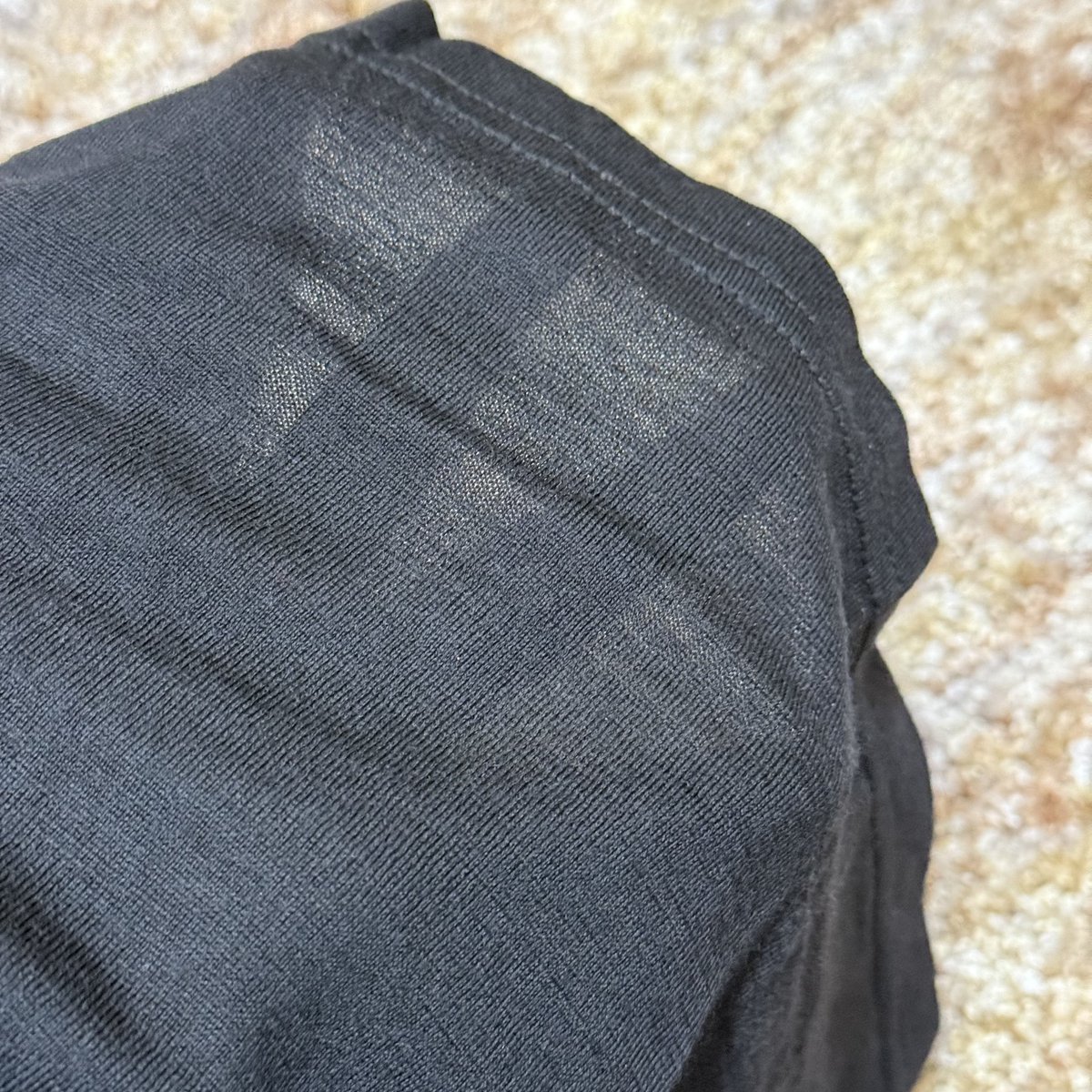 momochiko5's tweet photo. ヒー◯テックかゆかゆの民へ。
登山家御用達ワークマンのメリノウールを買うのだ…こんな薄いのに驚くほど暖かくて痒くならない。メリノウール100%が1990円は企業努力よ…(ブランドだと1万円、無印でも4000円)
保温&amp;吸湿発熱機能で暖かく蒸れない。
これぞ冷え性かつ汗かきで汗冷えしがちな私の救世主 https://t.co/atkiUyiwsB