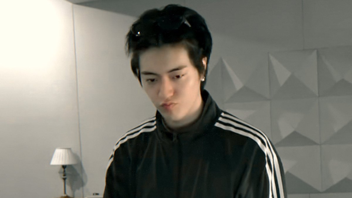 hd_haruto's tweet photo. insane bareface https://t.co/mKLxh9UN0R