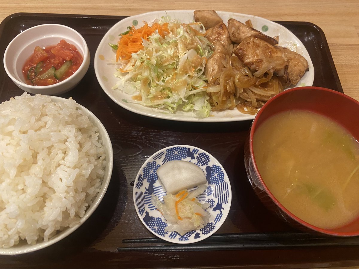 sirokumashu's tweet photo. 今日は胸肉定食を食べました https://t.co/Yb6dqvEdr2