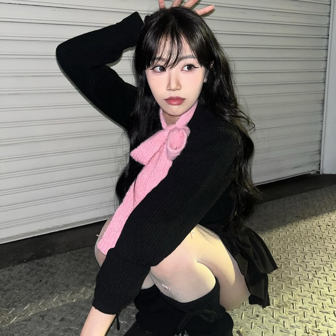 ViVGLOBAL's tweet photo. [📷] tttzuling Instagram Update 

#ViV #비브 #Tzuling #쯔링 https://t.co/DZbiZLMUR9