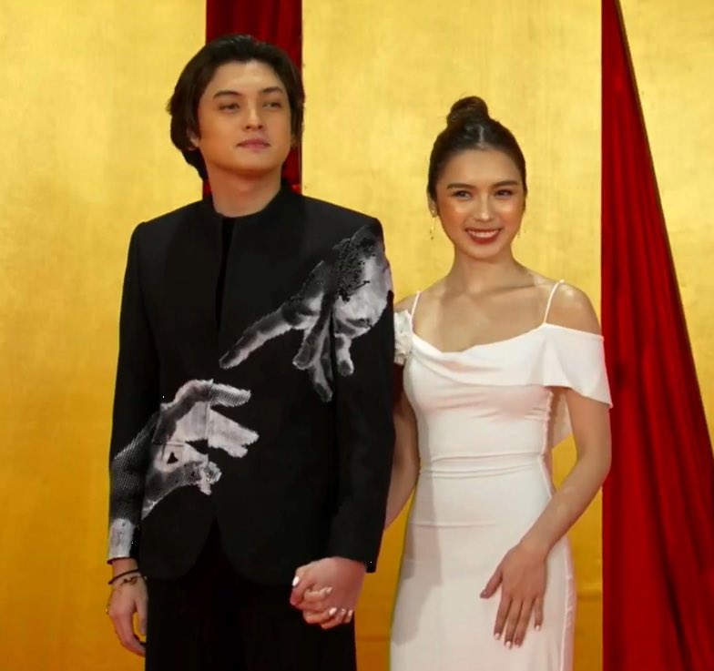 envyelora's tweet photo. others may belittle this two individuals but look at them, they were able to make it at the #MMFF2024 being the youngest leads among the veterans. couldn’t even be more proud of you, Francine and Seth. 

ARIBA MY FUTURE YOU
#MyFutureYou #FranSeth https://t.co/Y2Ckz6bix0