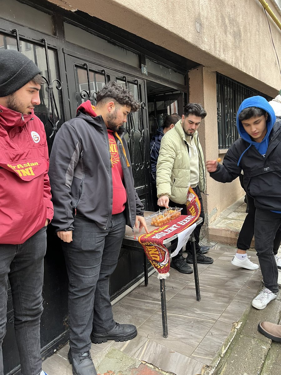 ultrAslan UNI Tokat Gaziosmanpaşa Üniversitesi temsilcisi Yunus Can Kafesci’nin merhum babası Hulusi Kafesci’nin vefatının yıl dönümü dolayısıyla lokma dağıtımımızı gerçekleştirdik. 
Bu vesile ile babamızı bir kez daha rahmetle anıyoruz.

#ultrAslanUNI