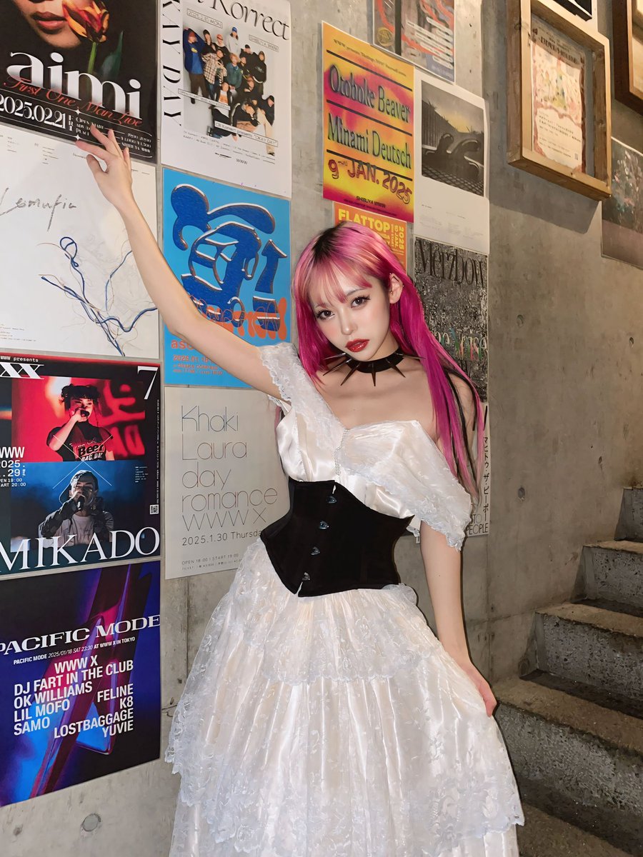 GfzQjPWagAA5_ff.jpg?format=jpg