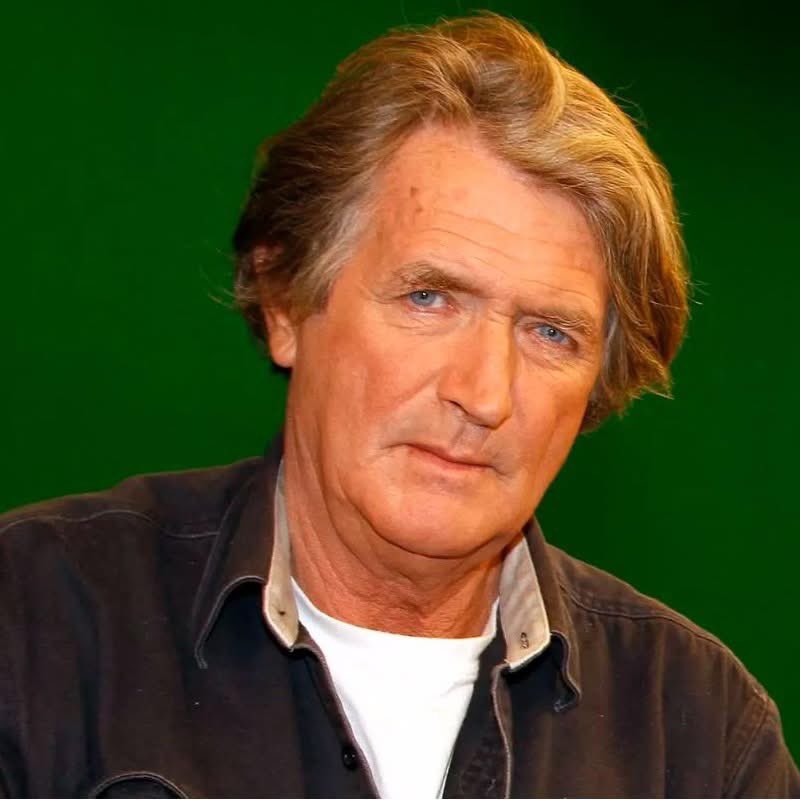 Paroles_auteurs's tweet image. "Vivre est un privilège. Ce n'est pas un dû. Alors on doit avoir la Politesse, l'Élégance, de profiter du fait d'être vivant pour que cette vie soit belle. La conscience de notre privilège doit engendrer un comportement."
Olivier de Kersauson

#OlivierdeKersauson #vivre