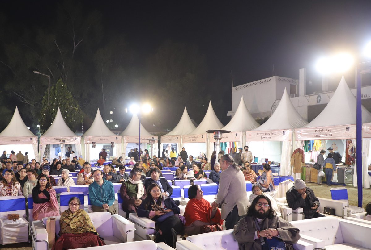 Sharing some glimpses from my recent performance at #KECSS program, an evening made even more special by the presence of such a wonderful audience of musical connoisseurs. Thank you, KECSS.

#FarooqAbdullah <a href="/Saurabh_MLAgk/">Saurabh Bharadwaj</a> <a href="/bamezai_rnk/">RNK Bamezai</a> <a href="/abhaysopori/">Abhay Rustum Sopori OFFICIAL</a> <a href="/Samkaul/">Dr Sameer Kaul</a>